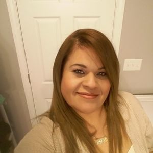 Meet your Posher, Yesenia